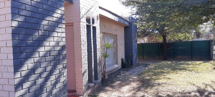 4 Bedroom Property for Sale in Odendaalsrus Free State